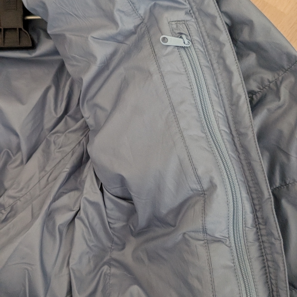 Quince Women's Sky Blue Hooded Puffer Jacket - Picture 6 of 8